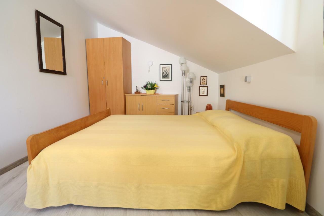 Apartments Ivo With Sea View Baška Exterior foto